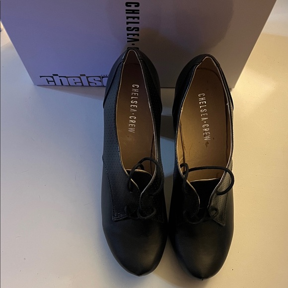 Chelsea Crew Women's sz9 Black bootie w/heel - Picture 5 of 5